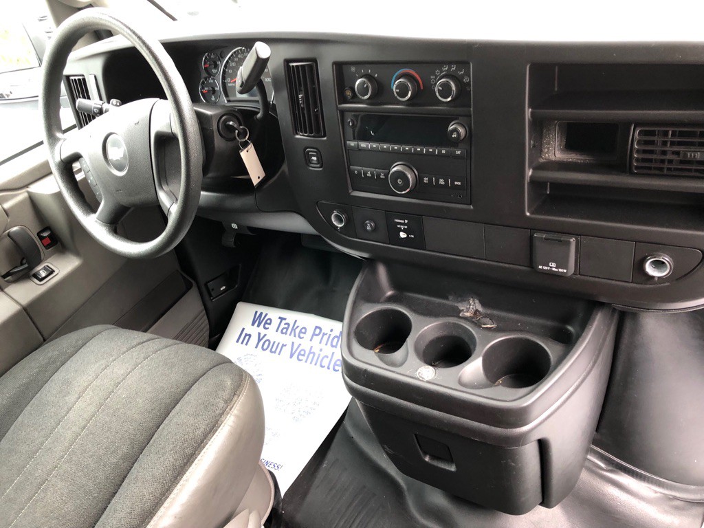 2023 Chevrolet Express Image 24