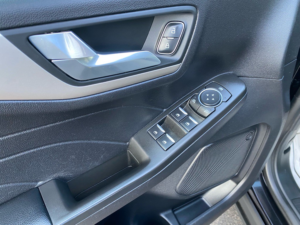 2021 Ford Escape Image 15