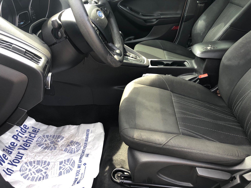 2015 Ford Focus Image 16