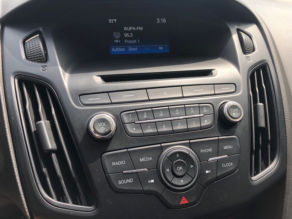 2015 Ford Focus Image 24