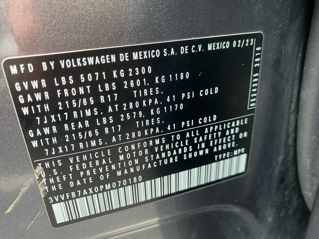 2023 Volkswagen Tiguan Image 32