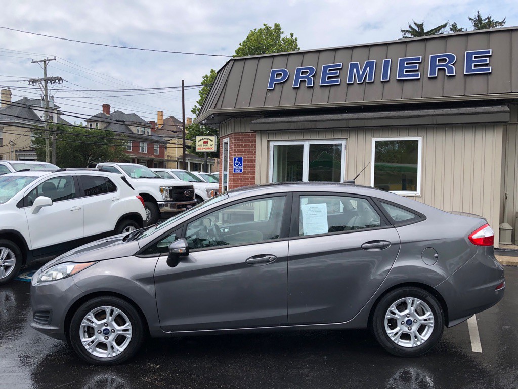 2014 Ford Fiesta Image 2