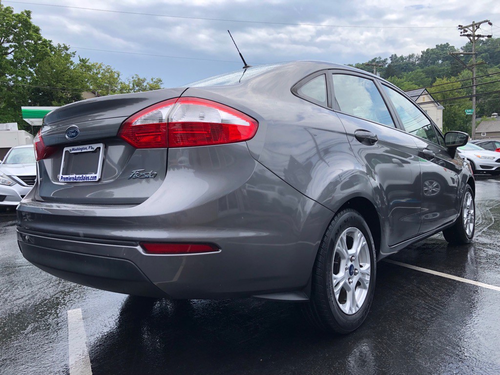 2014 Ford Fiesta Image 5