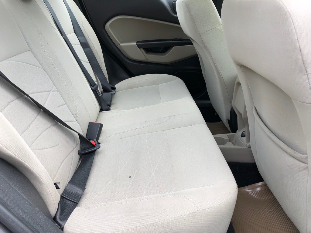 2014 Ford Fiesta Image 21