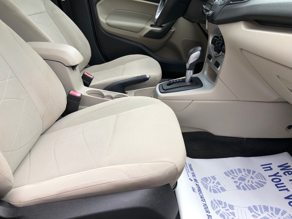 2014 Ford Fiesta Image 22