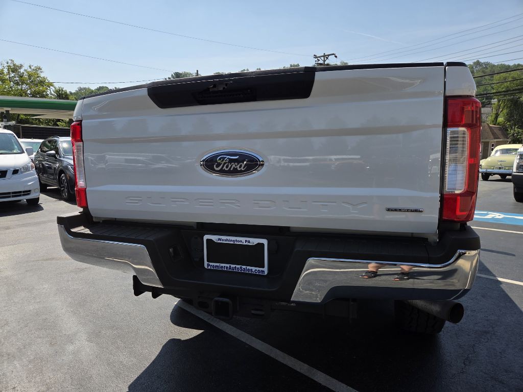 2017 Ford F-250 Image 3