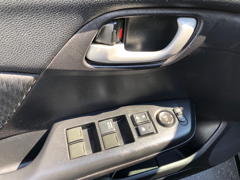 2015 Honda Civic Image 15