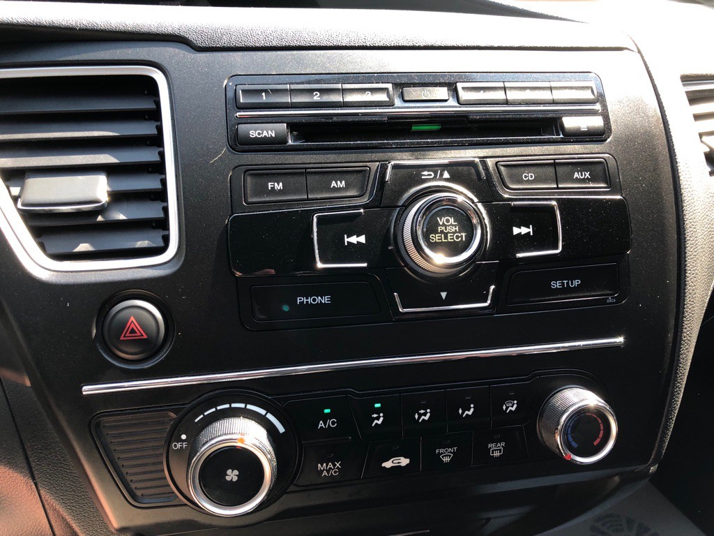 2015 Honda Civic Image 24
