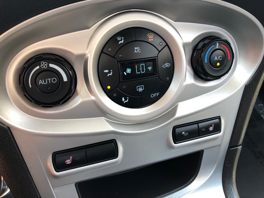 2016 Ford Fiesta Image 26