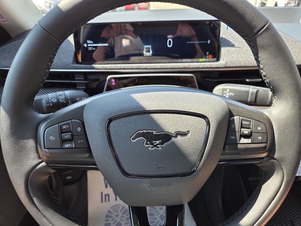 2025 Ford Mustang Image 35