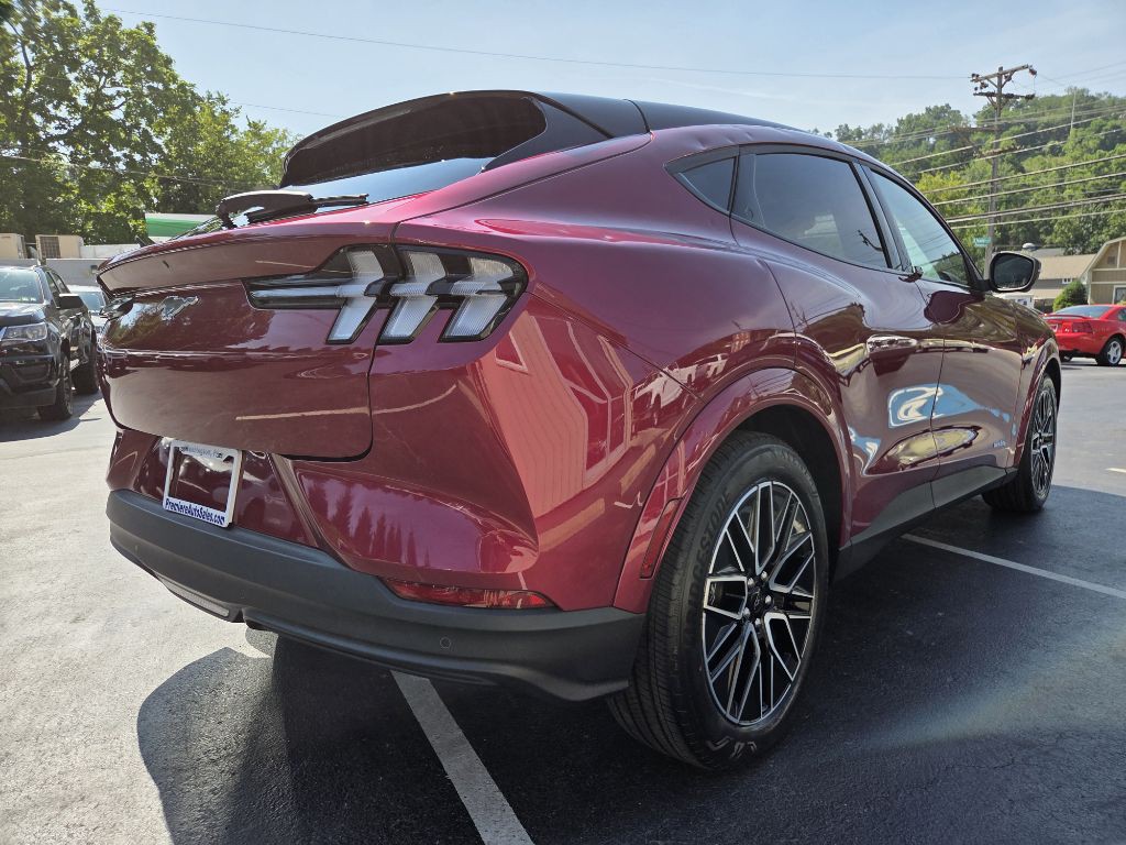 2025 Ford Mustang Image 3
