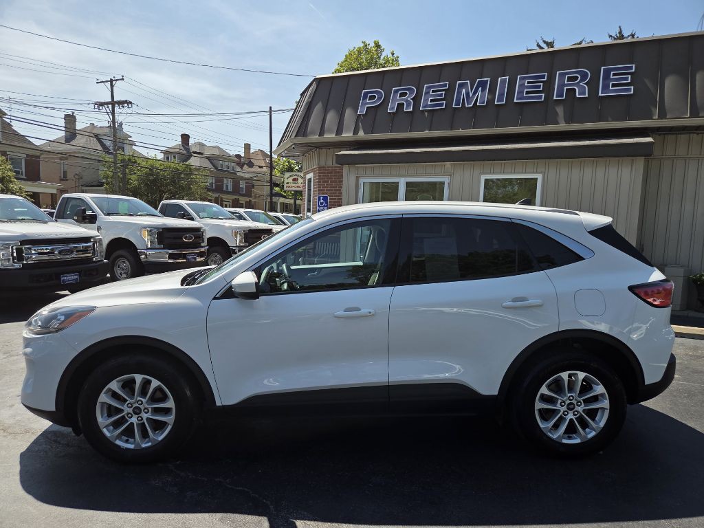 2021 Ford Escape Image 2