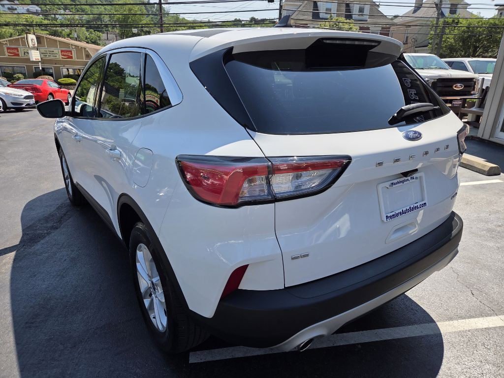 2021 Ford Escape Image 3