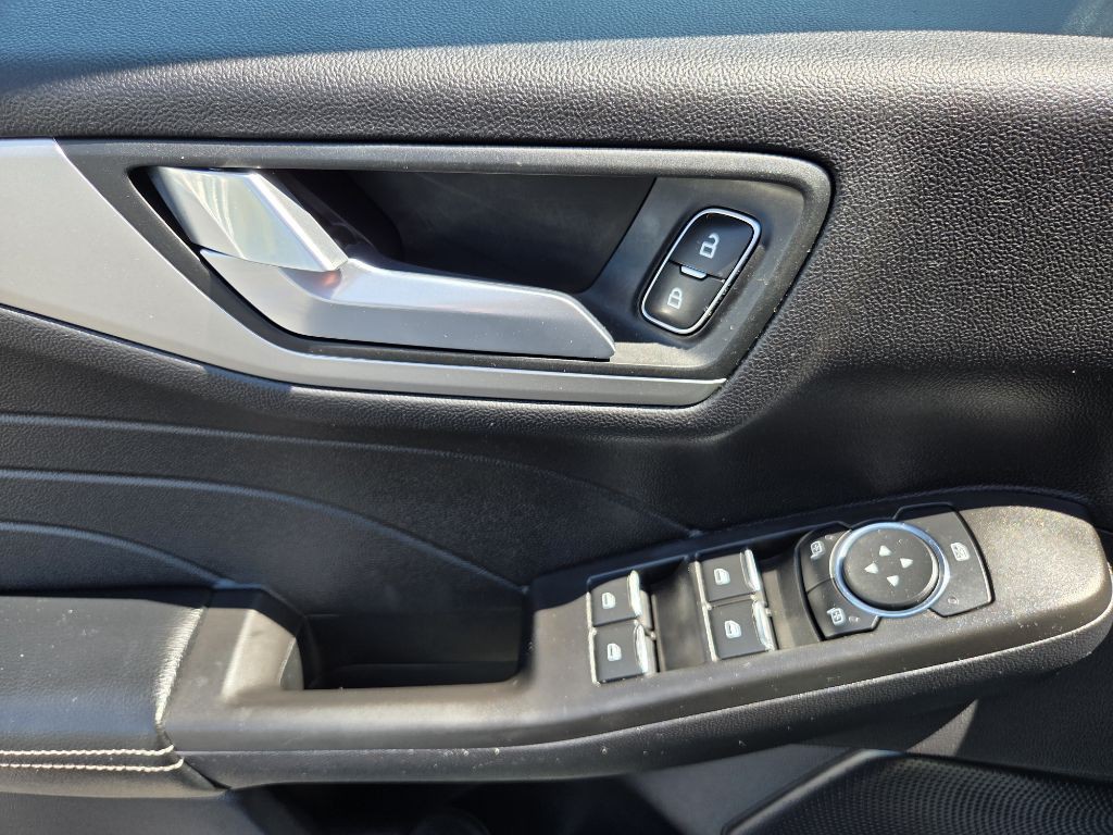 2021 Ford Escape Image 17