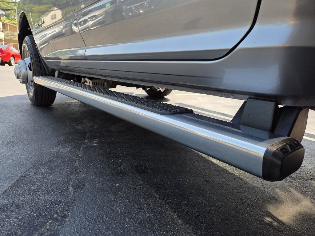 2019 RAM 3500 Image 13