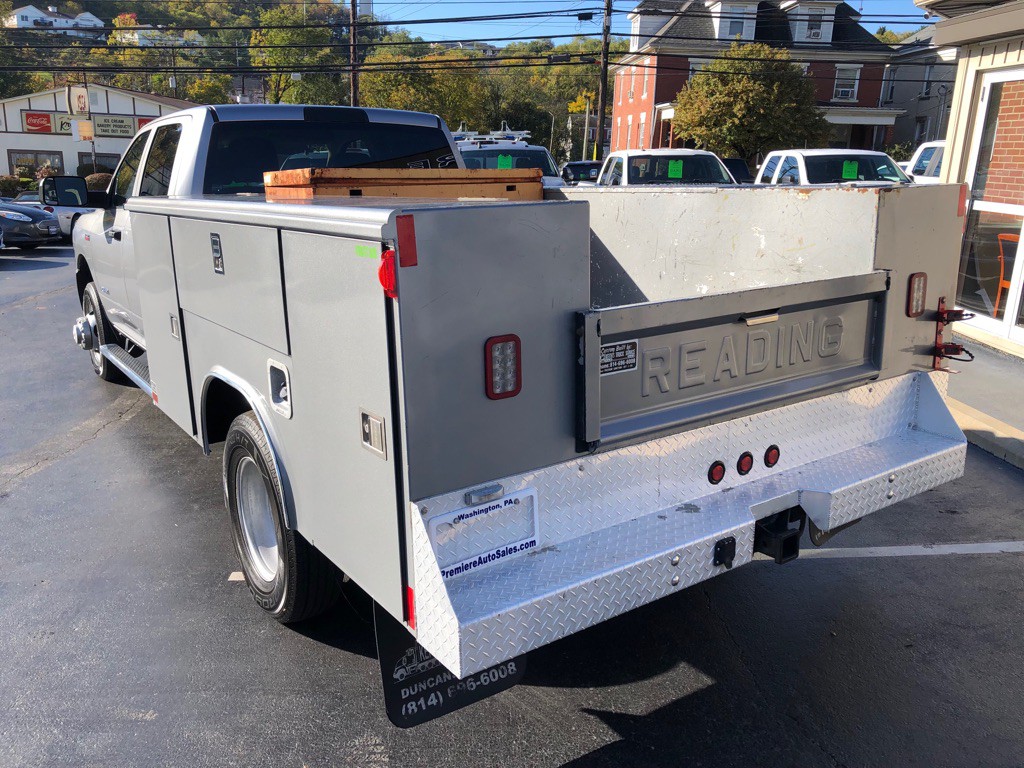 2019 RAM 3500 Image 3