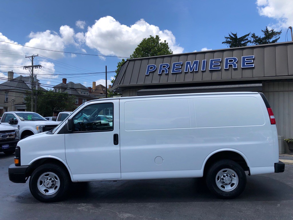 2016 Chevrolet Express Image 2