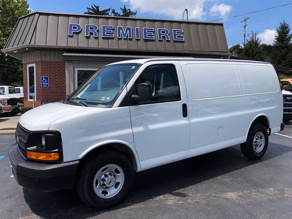 2016 Chevrolet Express Image 9