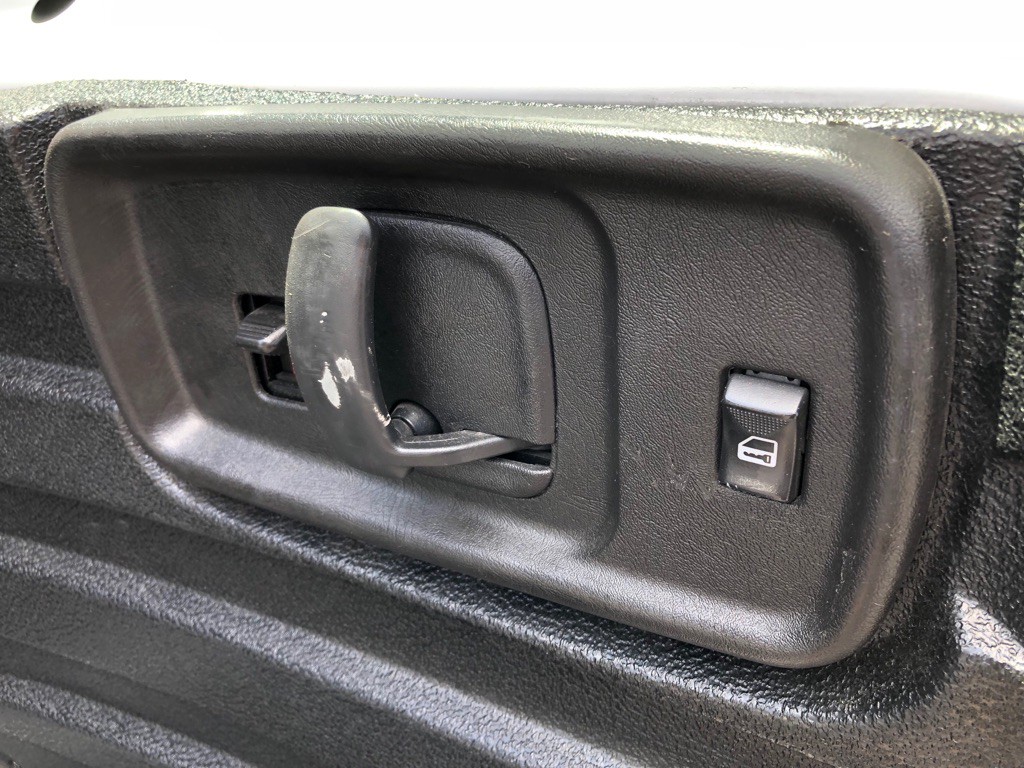 2016 Chevrolet Express Image 22