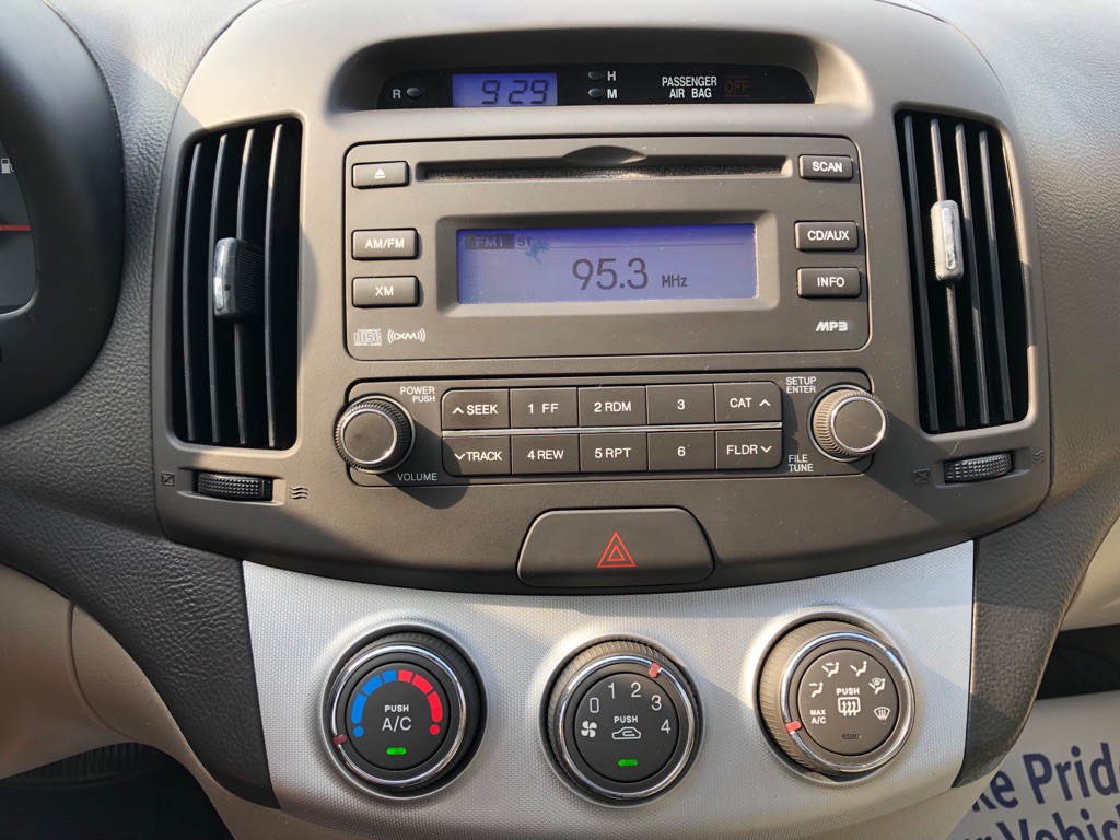 2009 Hyundai Elantra Image 25
