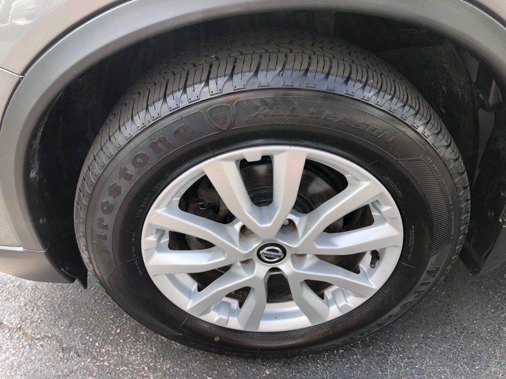 2019 Nissan Rogue Image 10