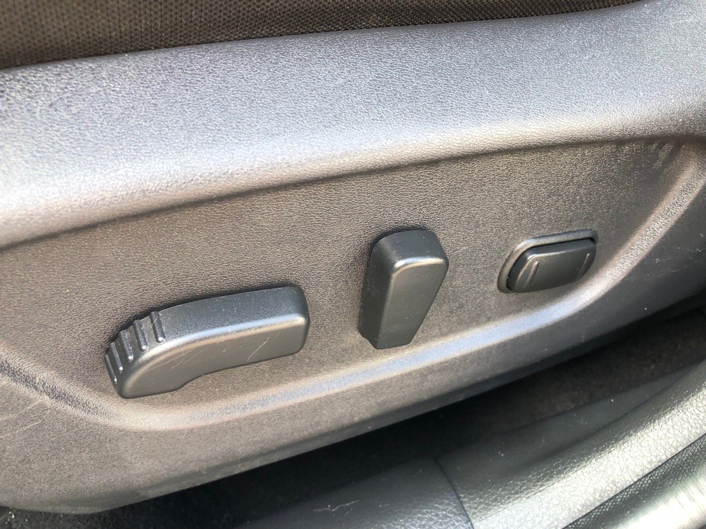 2019 Nissan Rogue Image 18