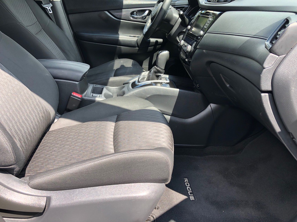 2019 Nissan Rogue Image 24