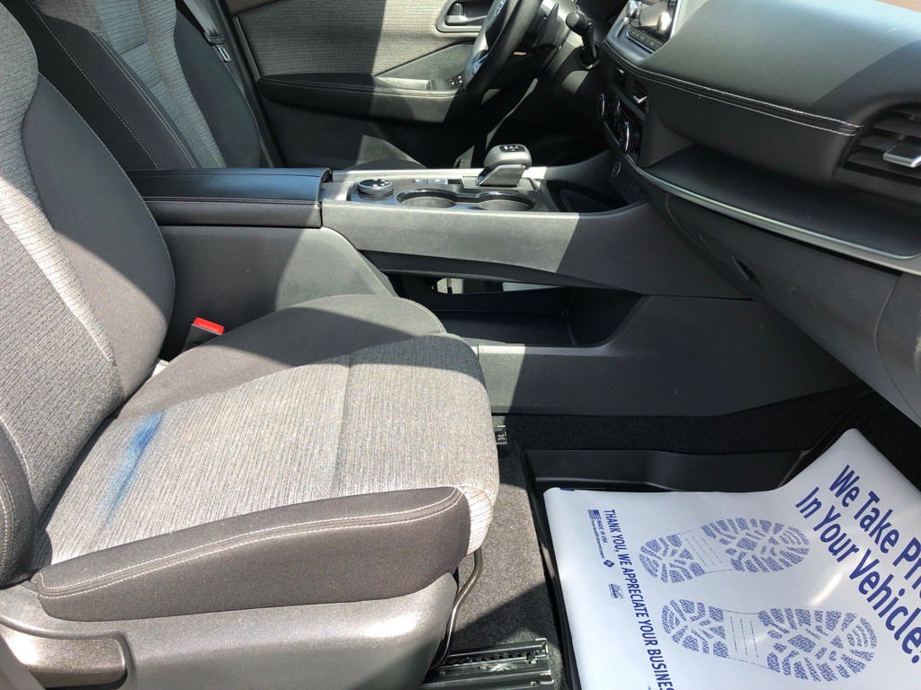 2021 Nissan Rogue Image 21