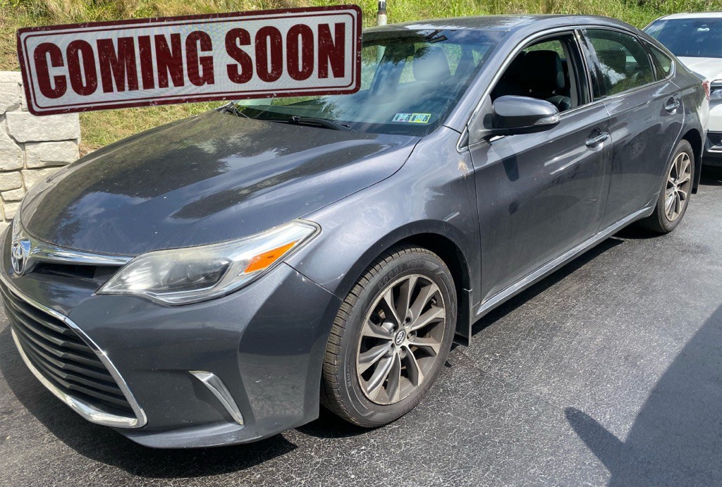 2016 Toyota Avalon Image 1