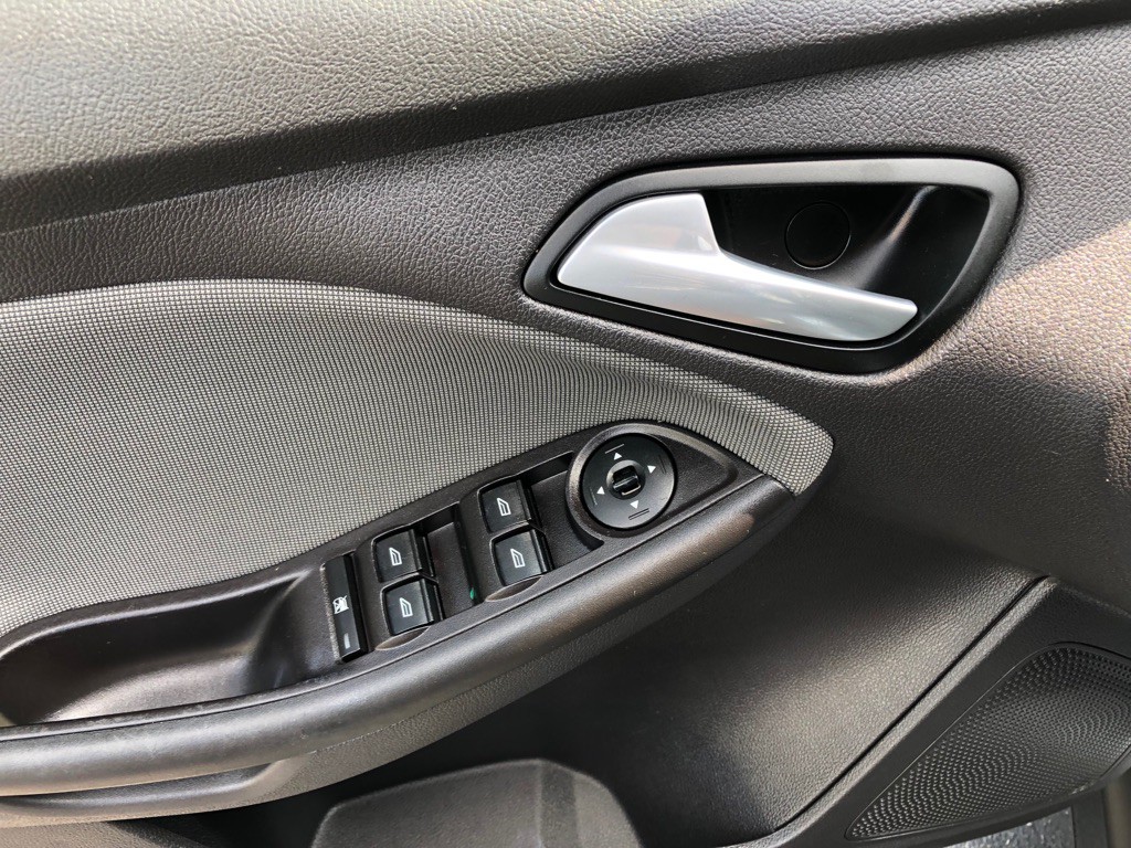 2014 Ford Focus Image 17