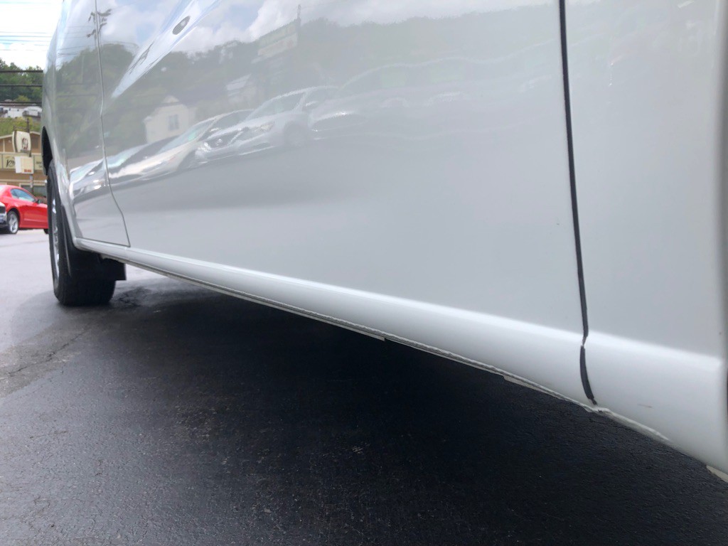 2018 Nissan NV Image 13
