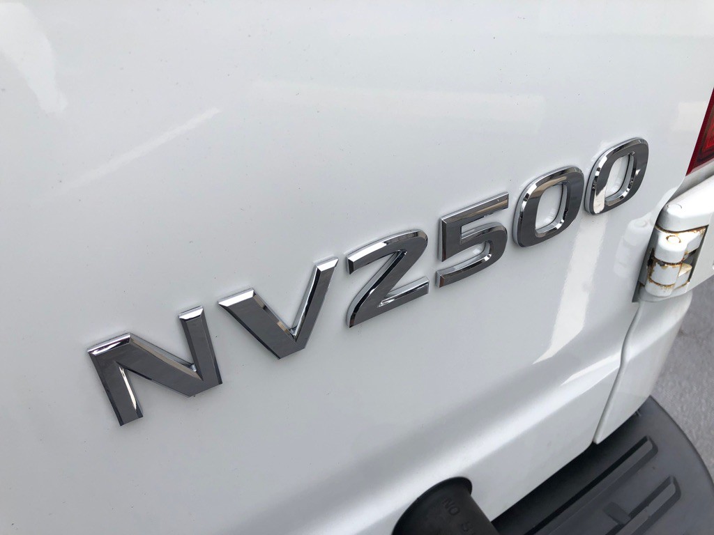 2018 Nissan NV Image 15