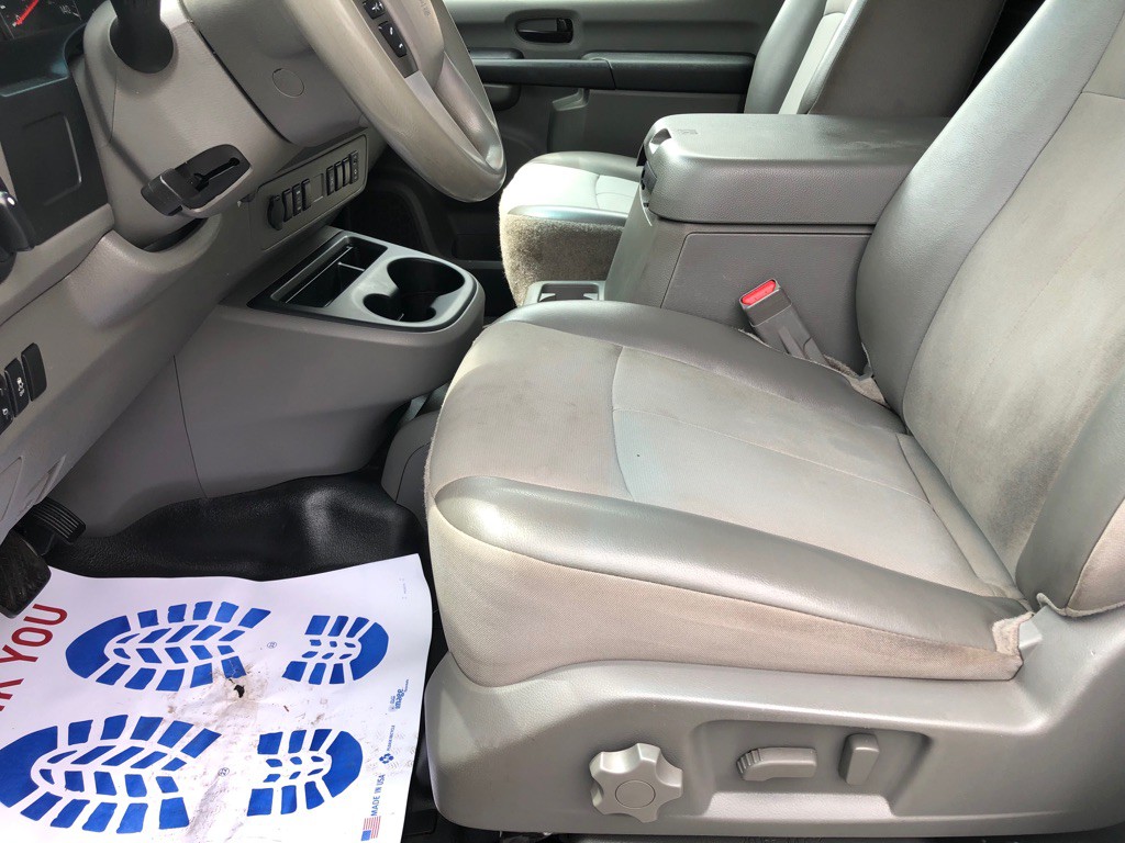 2018 Nissan NV Image 17