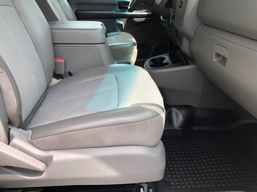 2018 Nissan NV Image 24