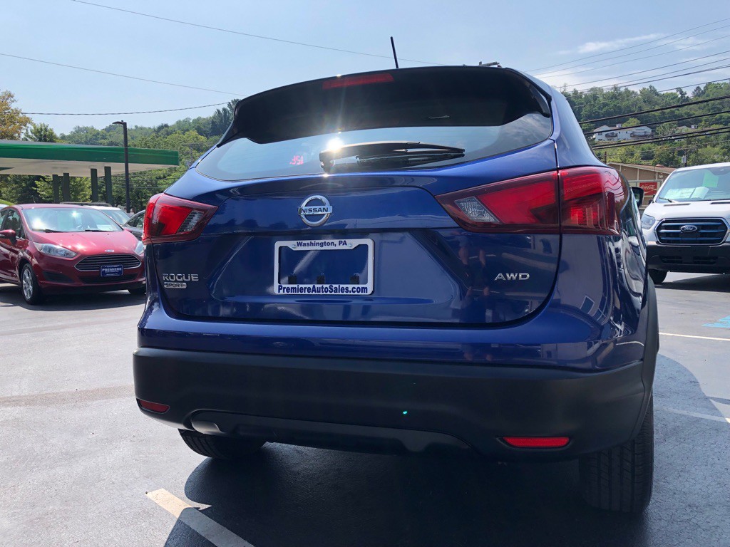 2018 Nissan Rogue Image 4