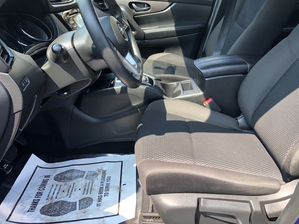 2018 Nissan Rogue Image 17