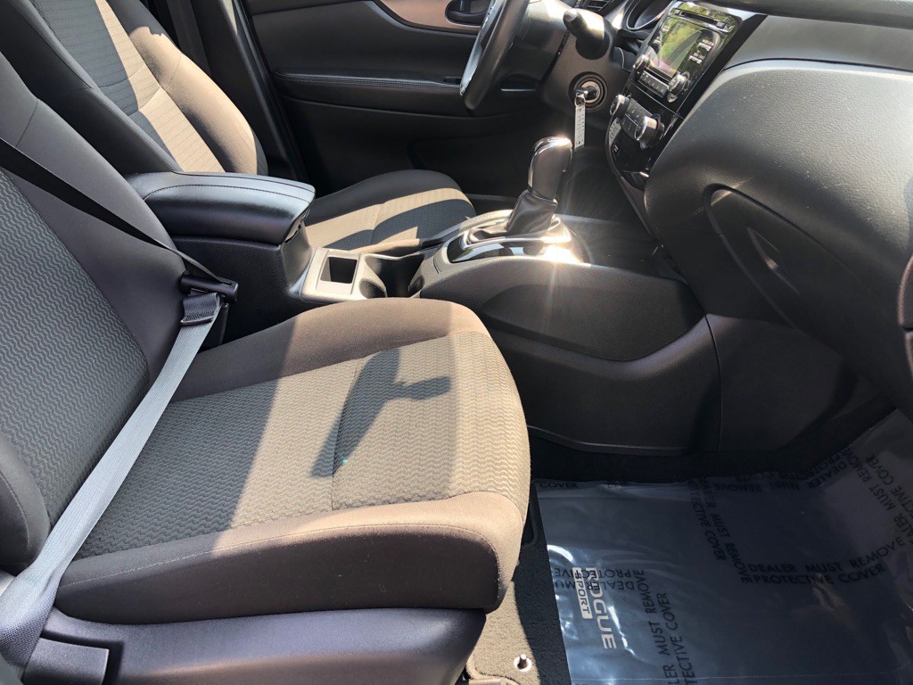 2018 Nissan Rogue Image 22