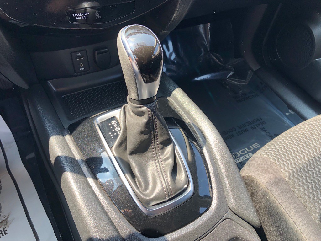 2018 Nissan Rogue Image 24