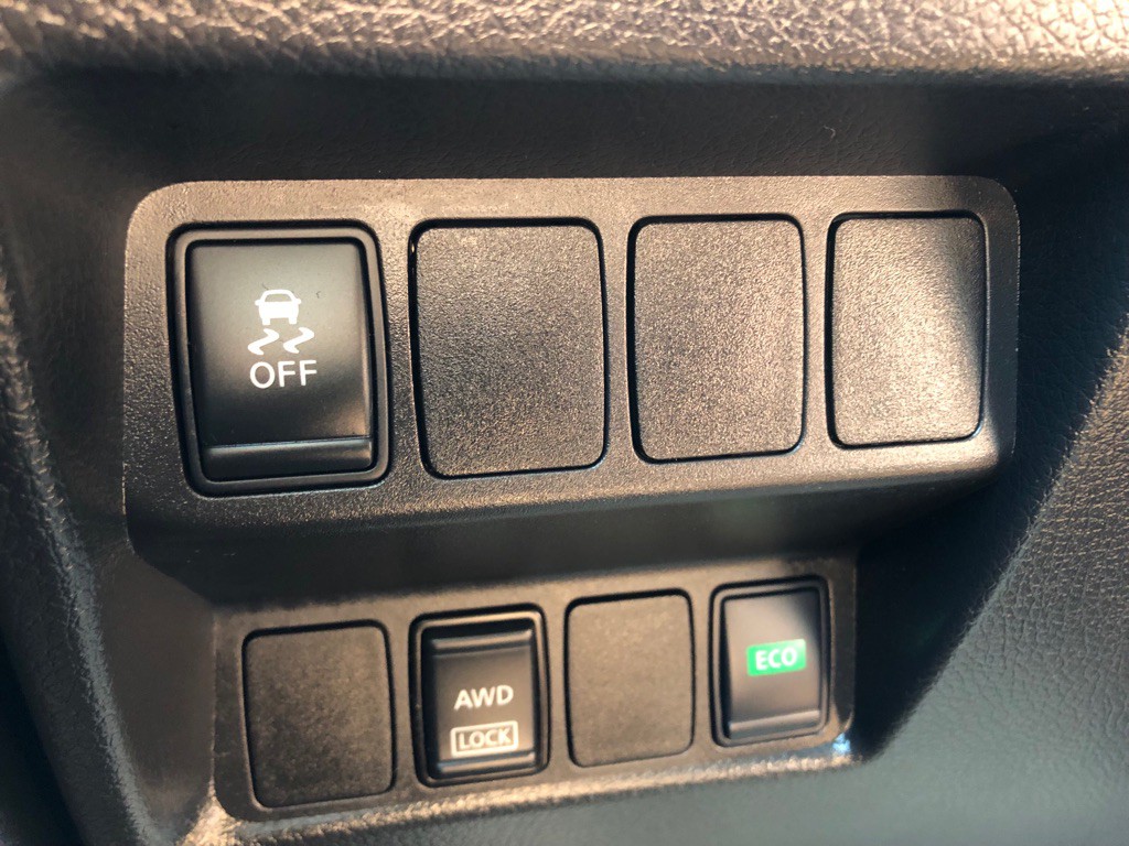 2018 Nissan Rogue Image 32