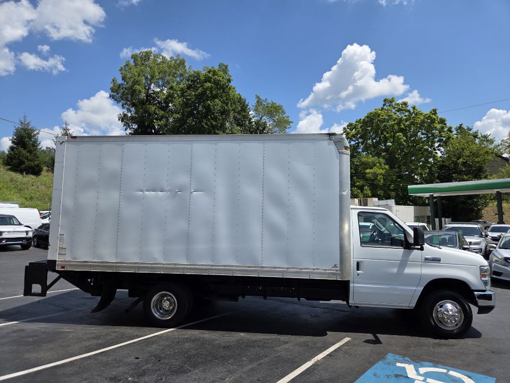 2016 Ford Econoline Image 5