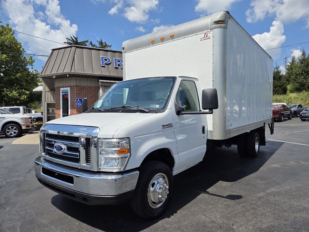 2016 Ford Econoline Image 8
