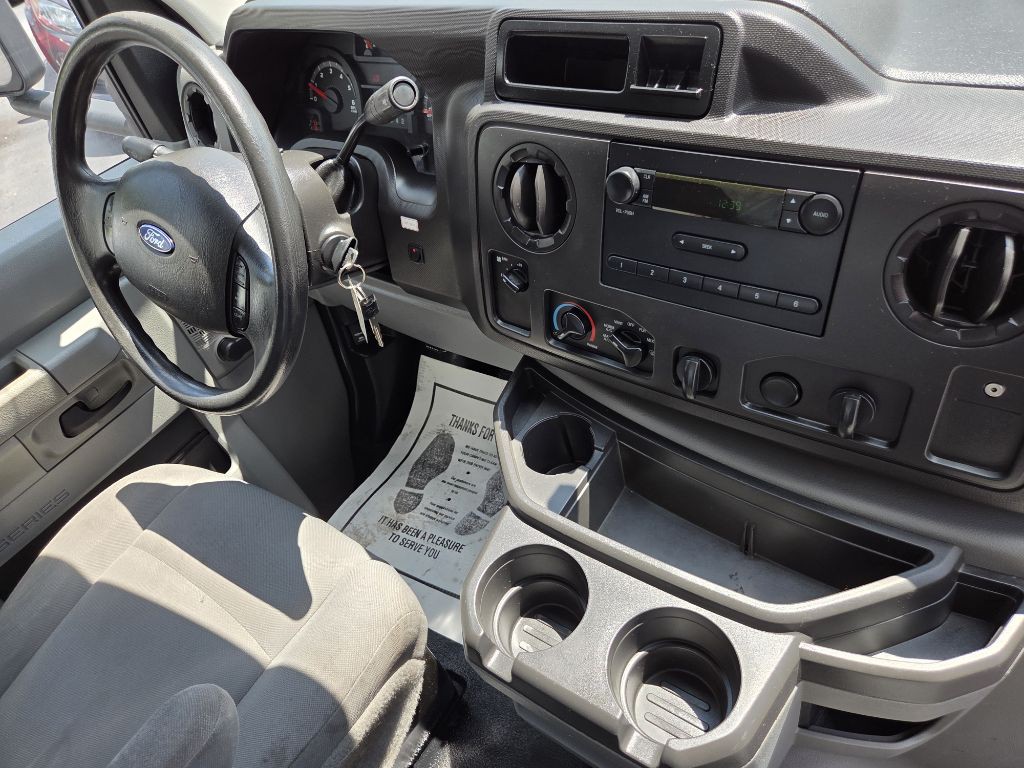 2016 Ford Econoline Image 21