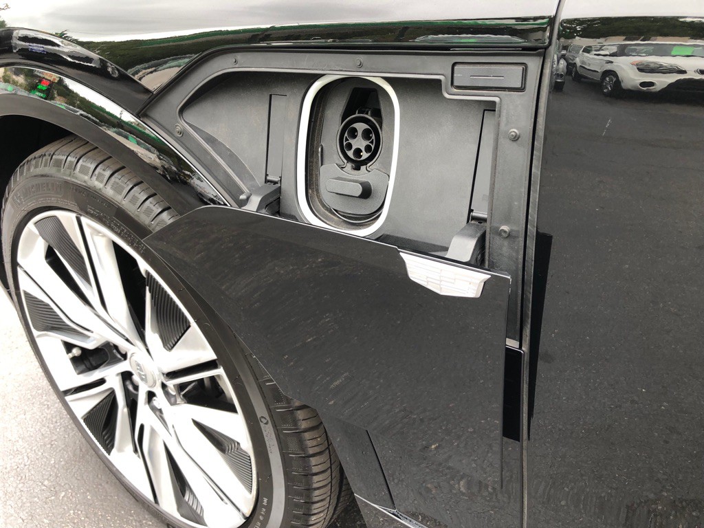 2024 Cadillac Lyriq Image 16