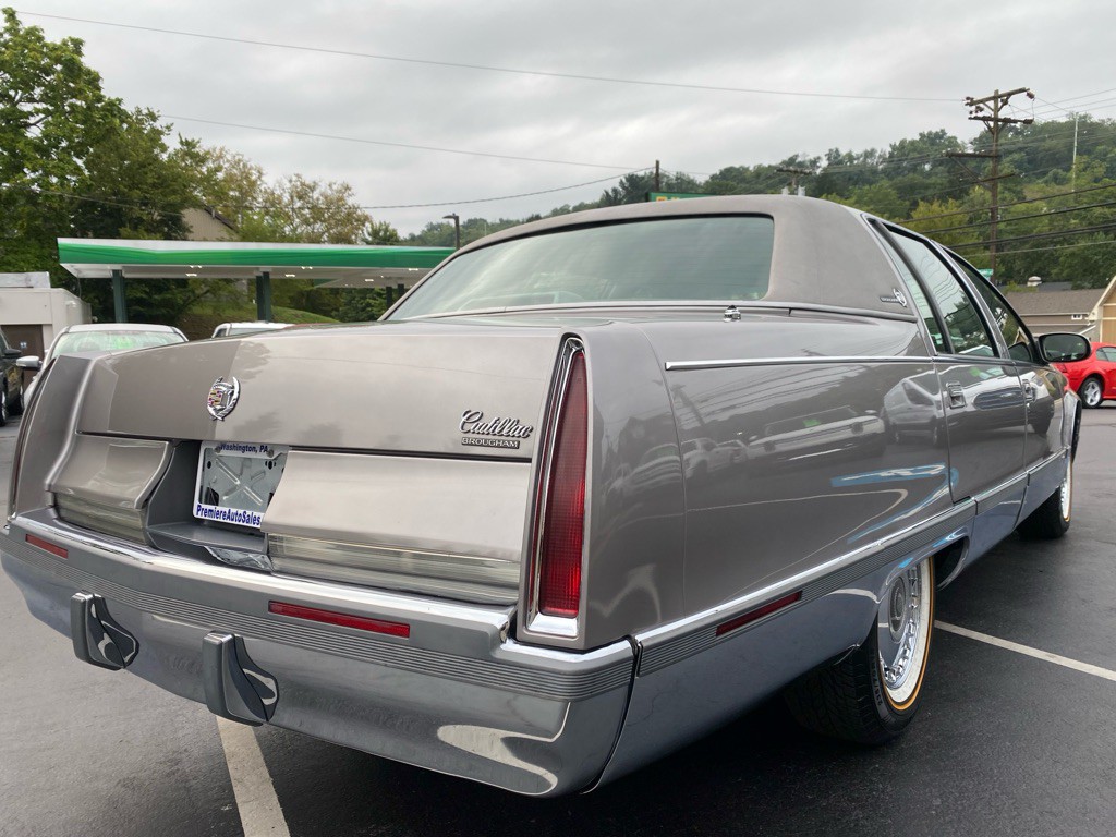 1996 Cadillac Fleetwood Image 6