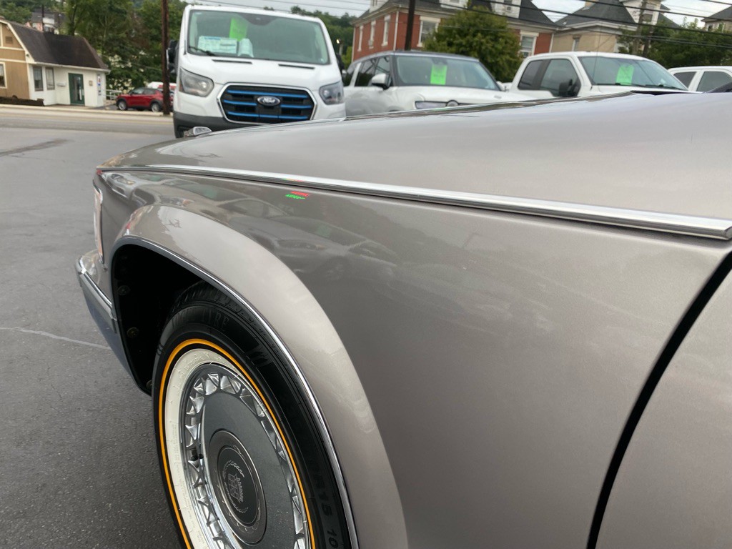 1996 Cadillac Fleetwood Image 47
