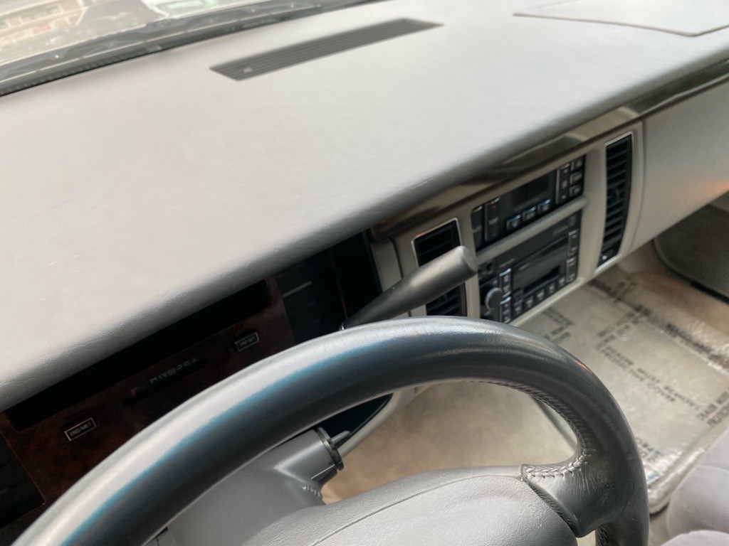 1996 Cadillac Fleetwood Image 64