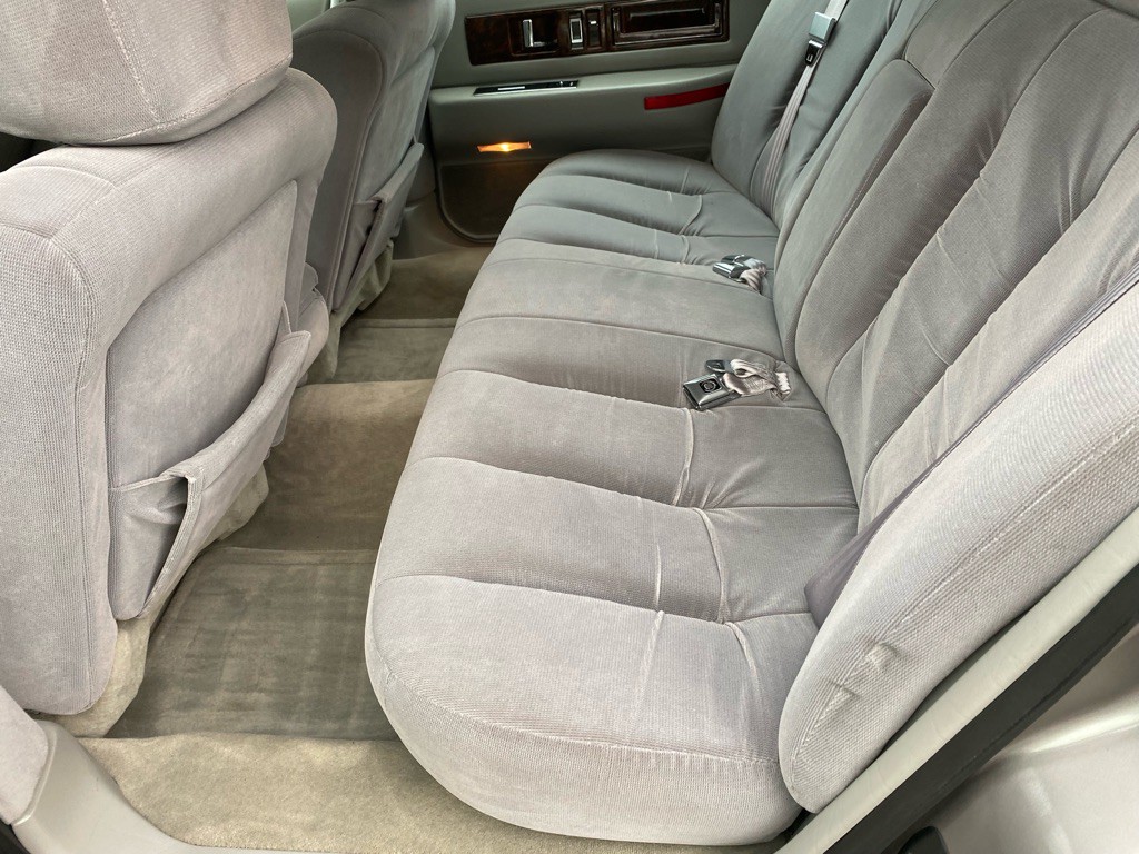 1996 Cadillac Fleetwood Image 67