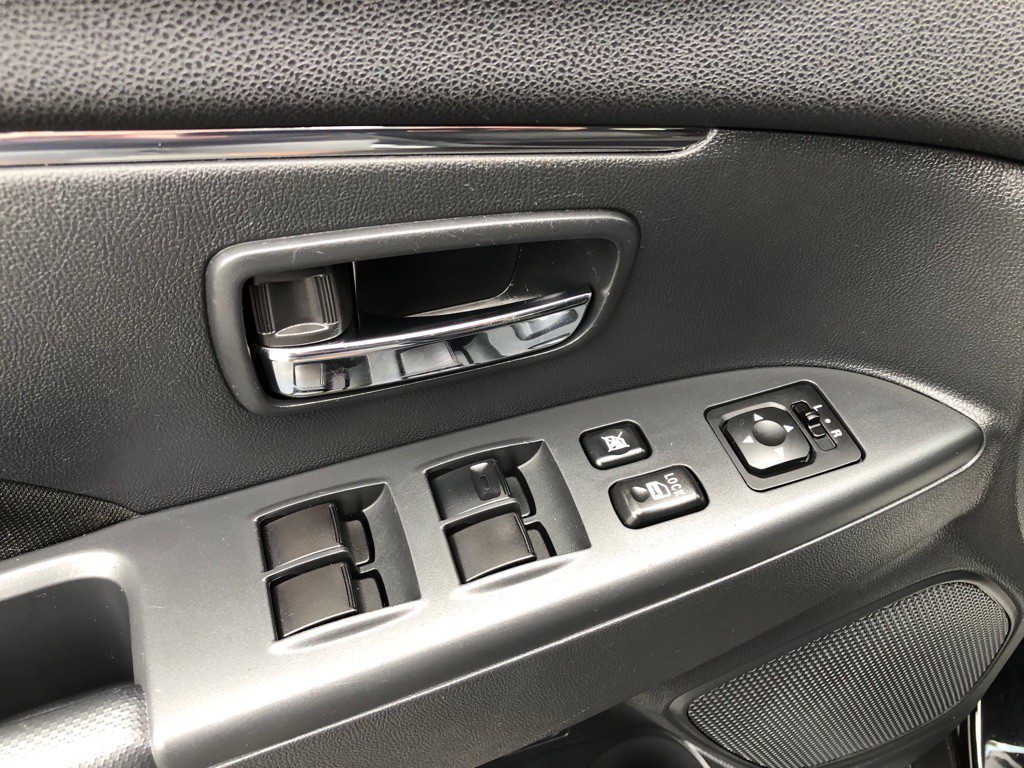 2022 Mitsubishi Outlander Image 16