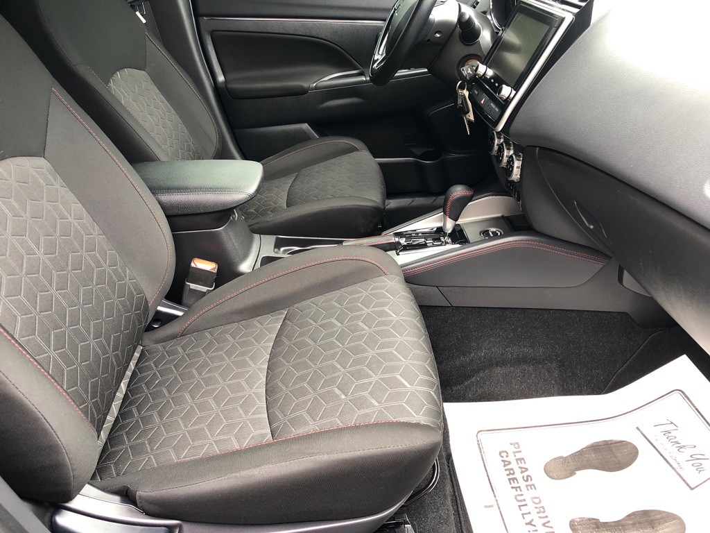 2022 Mitsubishi Outlander Image 22