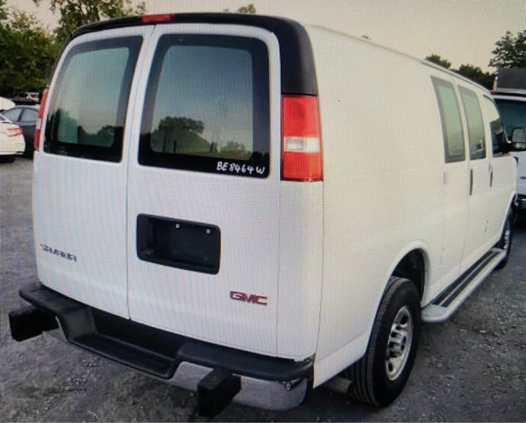 2023 GMC Savana Image 2